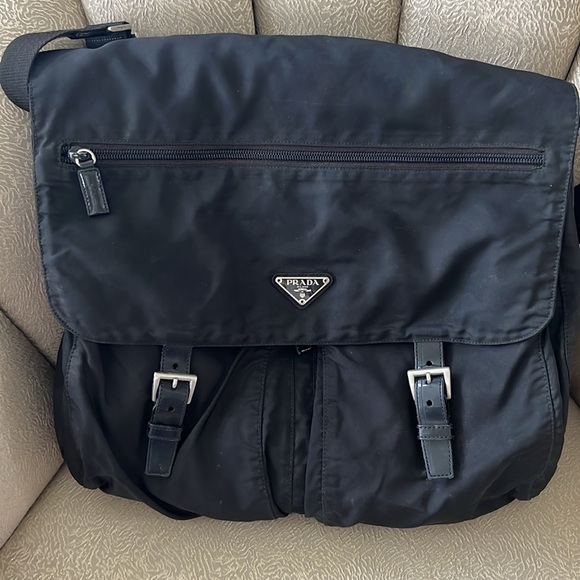 Prada nylon messanger bag Black silver Hardware Y2K Classic - Picture 8 of 8